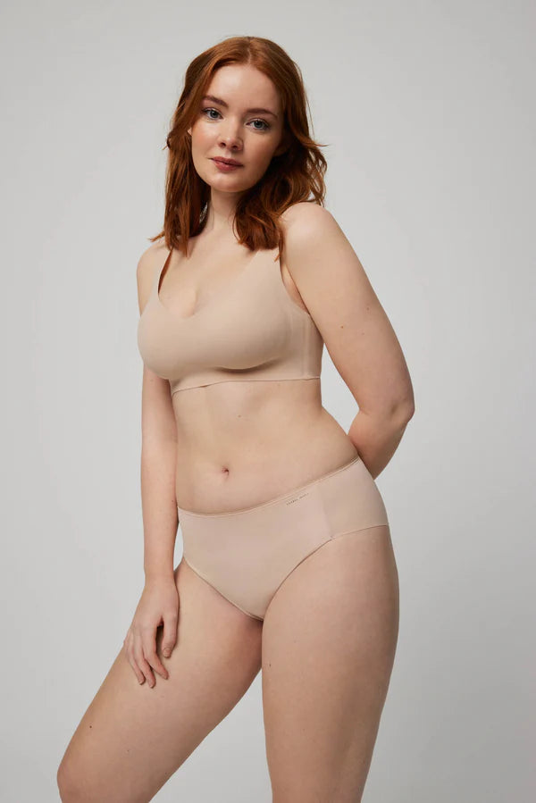 Braga de control con acabados invisibles Nude