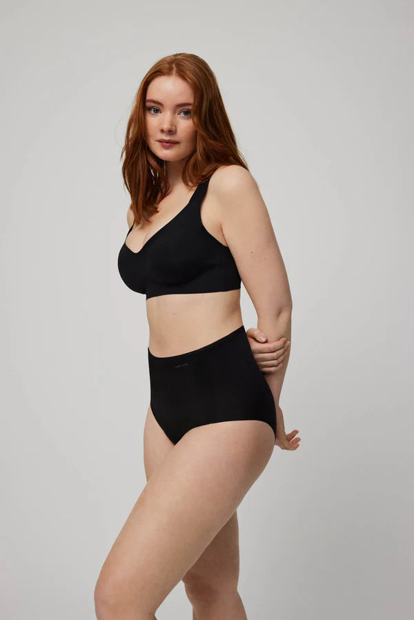 Braga de control con acabados invisibles Negro