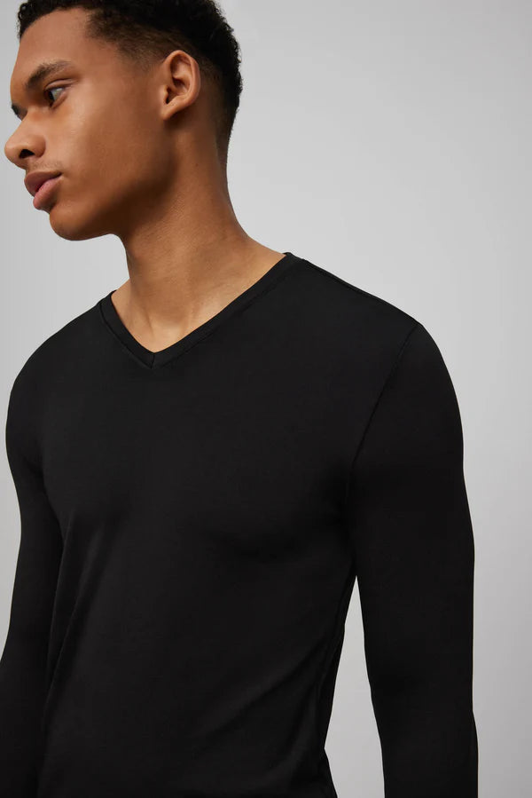 Camiseta interior térmica cuello pico manga larga negro